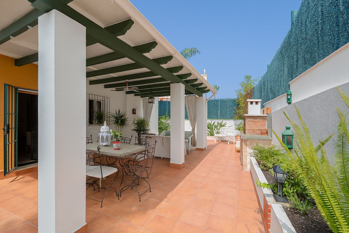 Appartement te koop in New Golden Mile | 3 slaapkamers H5135899