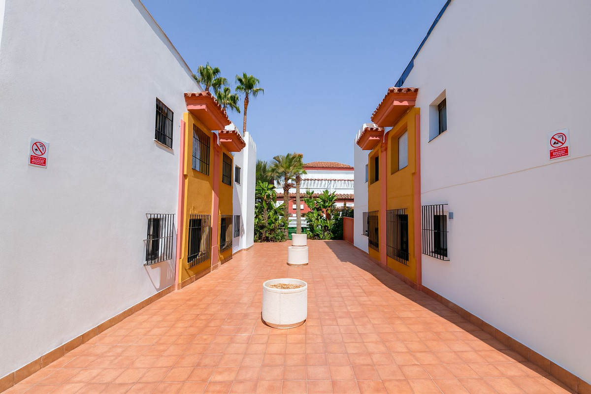 Appartement te koop in New Golden Mile | 3 slaapkamers H5135899