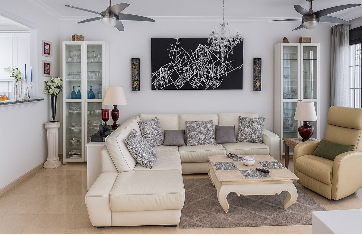 Appartement te koop in New Golden Mile | 3 slaapkamers H5135899