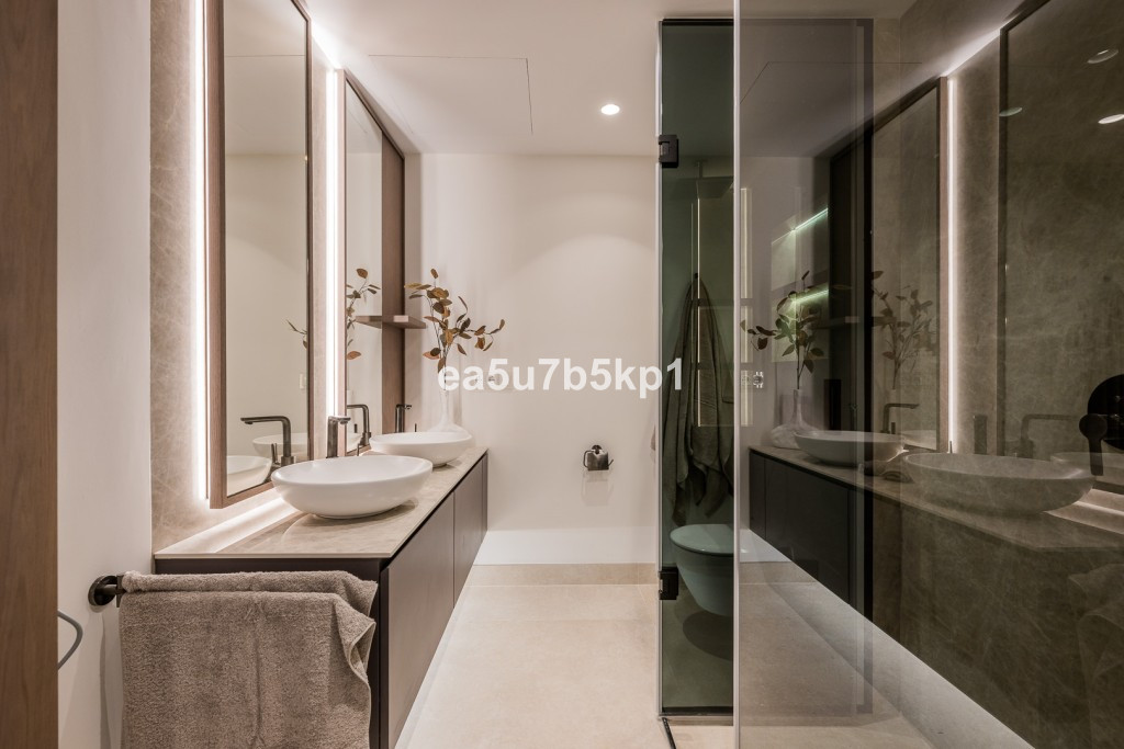 Appartement te koop in New Golden Mile | 3 slaapkamers H5138101