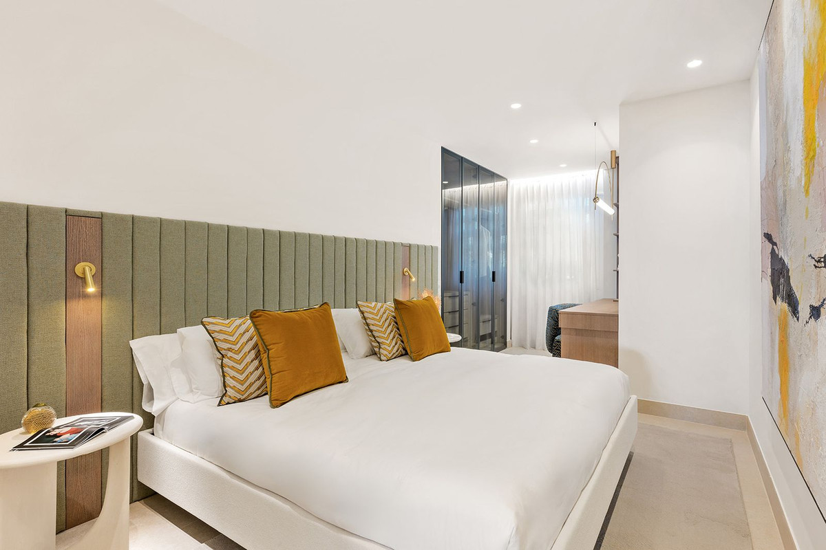 Appartement te koop in New Golden Mile | 4 slaapkamers H5145919