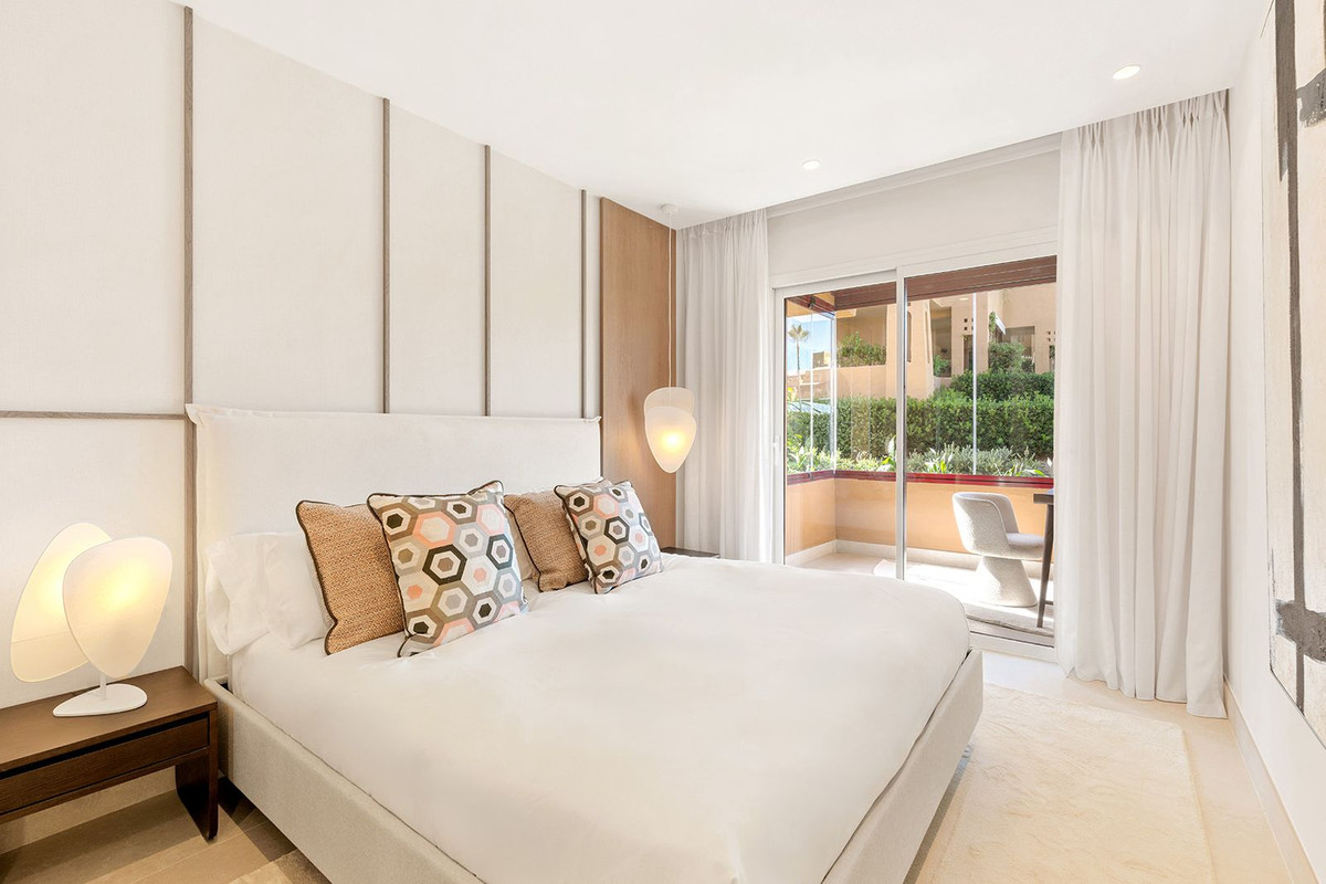 Appartement te koop in New Golden Mile | 4 slaapkamers H5145919