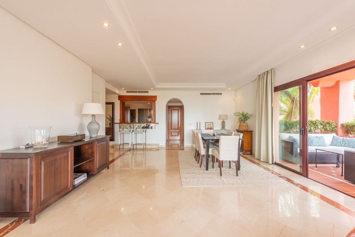 Appartement te koop in New Golden Mile | 3 slaapkamers H5147947