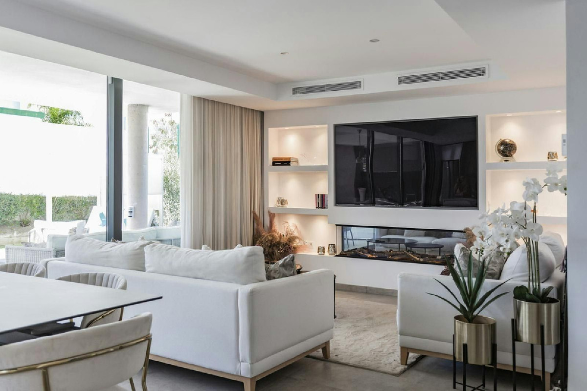 Appartement te koop in New Golden Mile | 2 slaapkamers H5296306