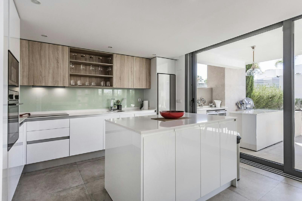 Appartement te koop in New Golden Mile | 2 slaapkamers H5296306