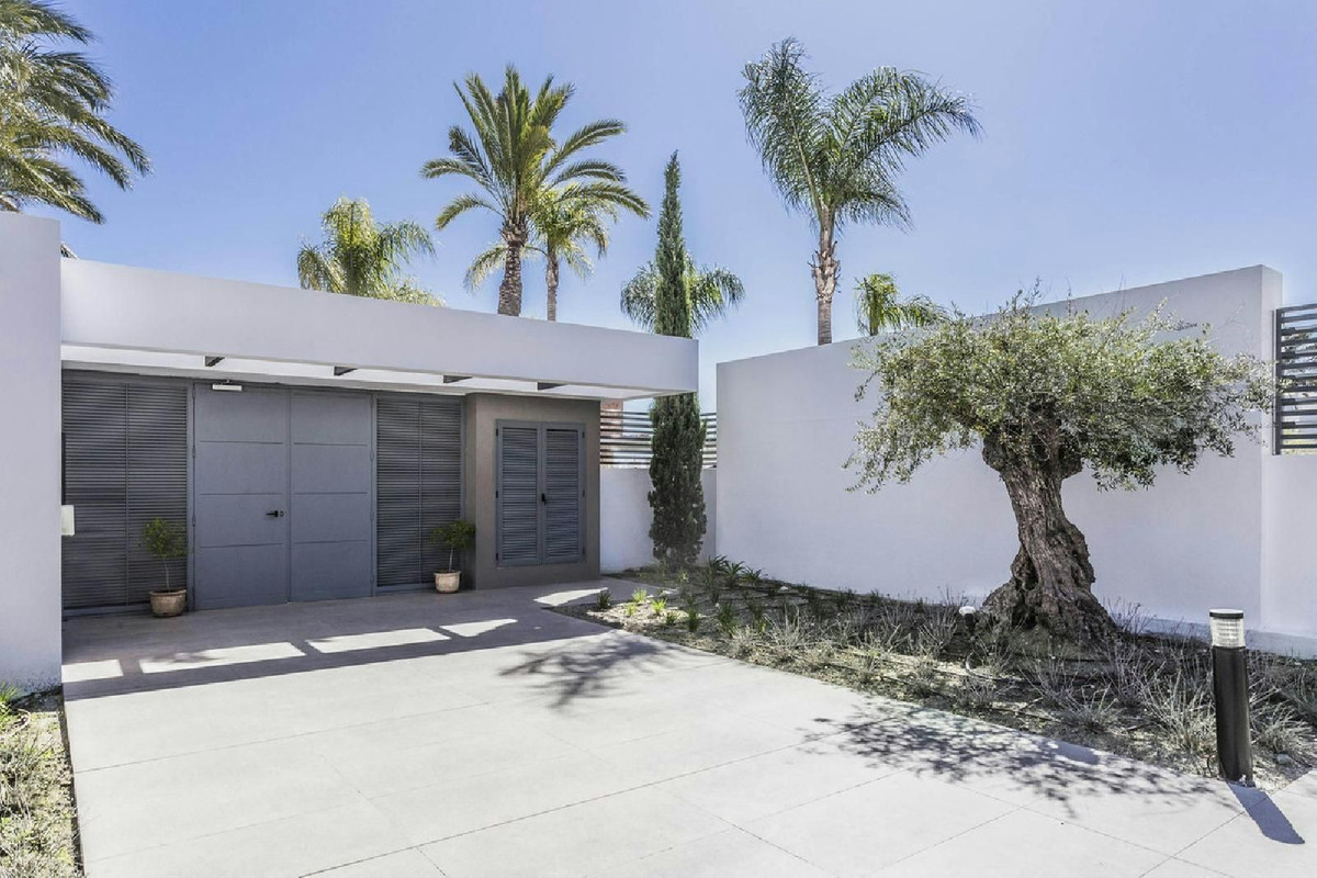 Appartement te koop in New Golden Mile | 2 slaapkamers H5296306