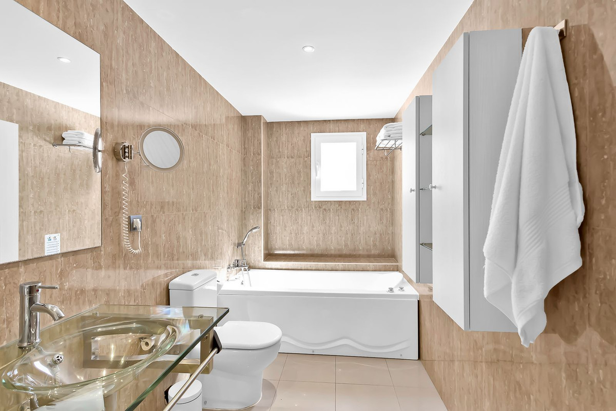 Appartement te koop in New Golden Mile | 3 slaapkamers H5299675