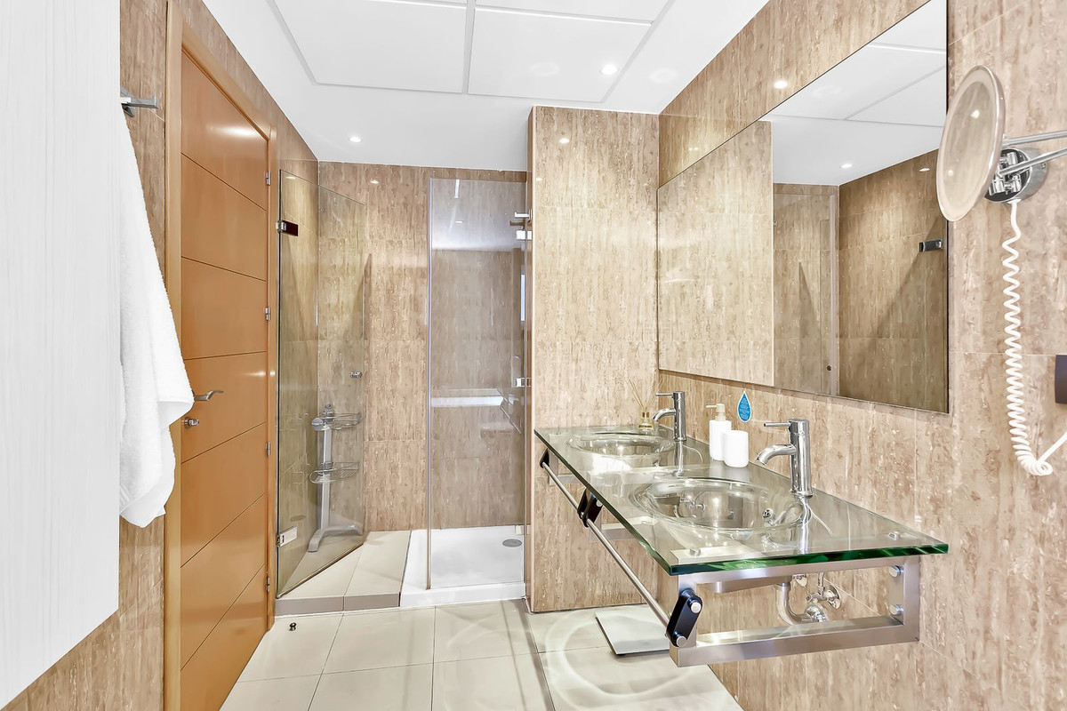 Appartement te koop in New Golden Mile | 3 slaapkamers H5299675