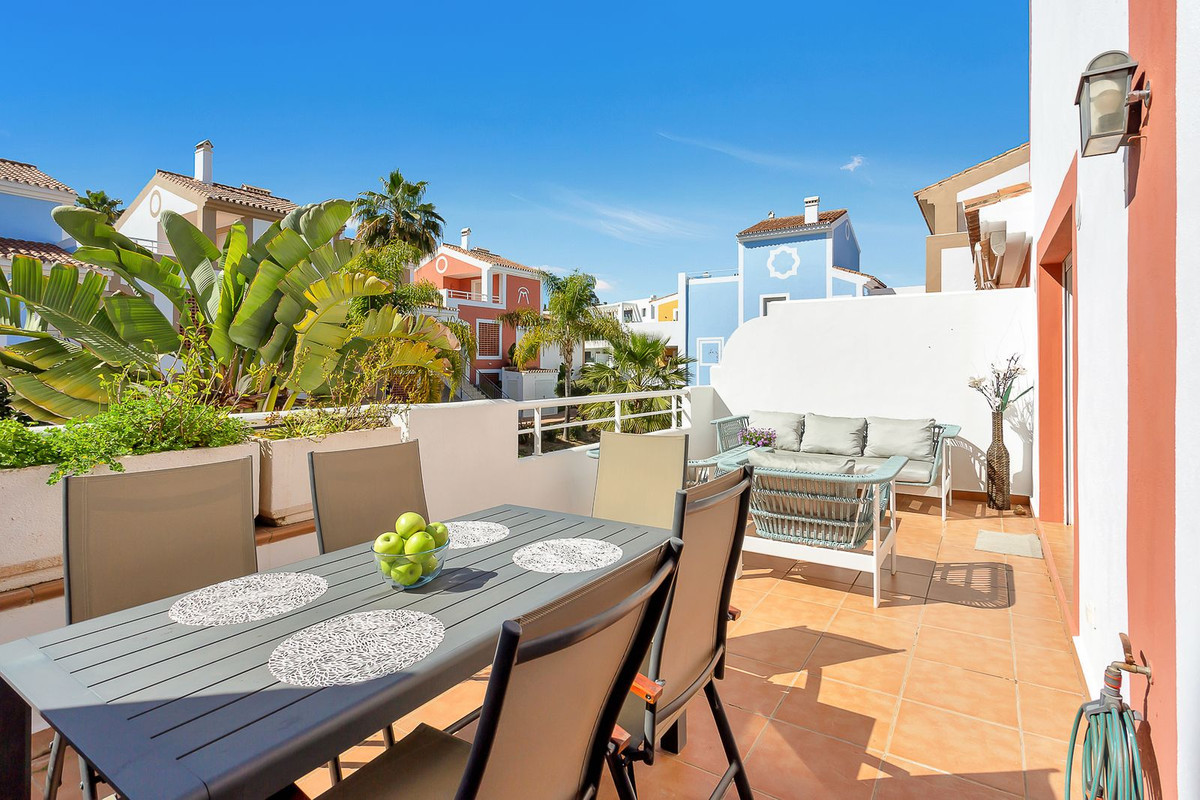 Appartement te koop in New Golden Mile | 3 slaapkamers H5299675