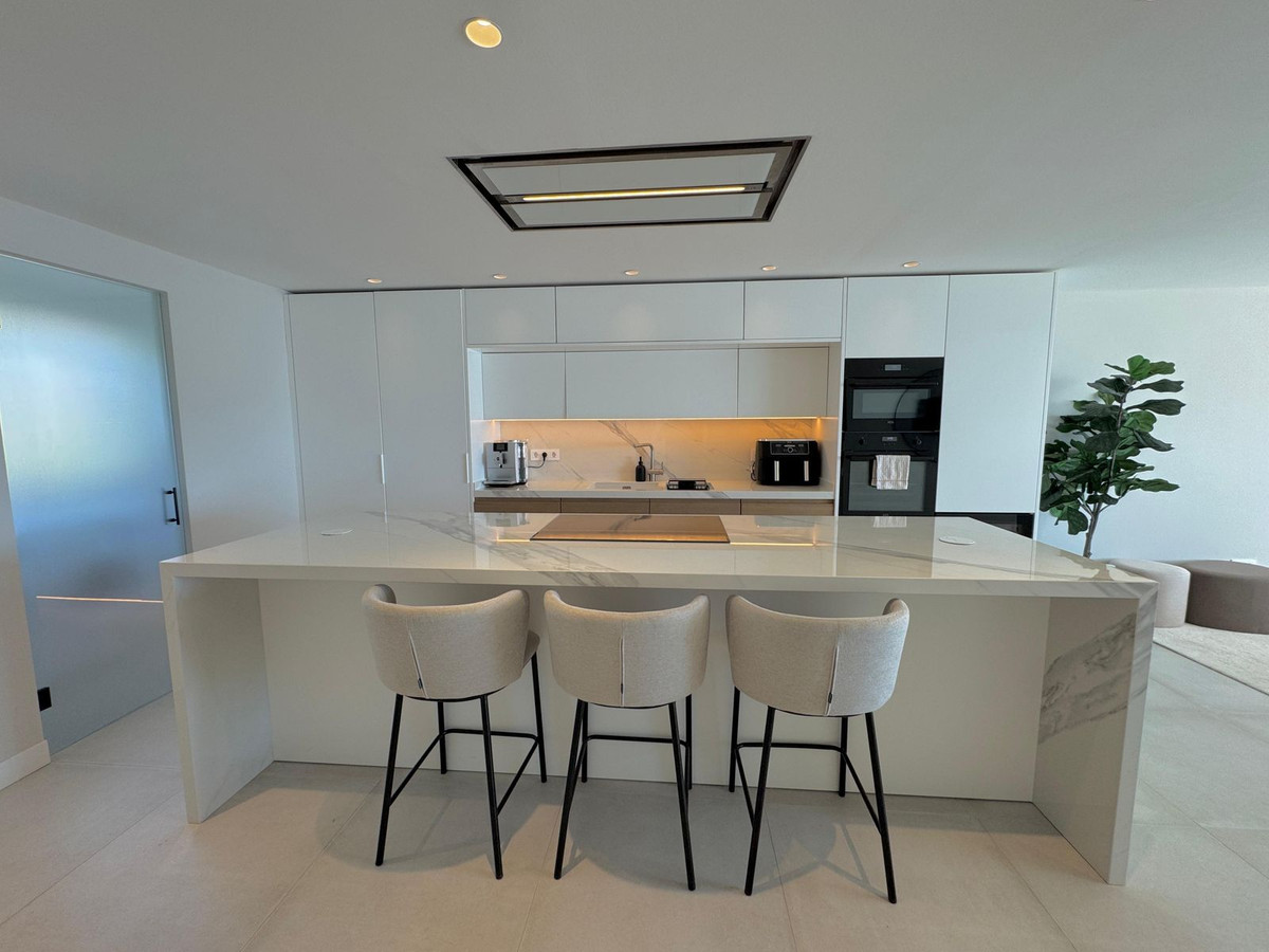 Appartement te koop in New Golden Mile | 3 slaapkamers H5333059