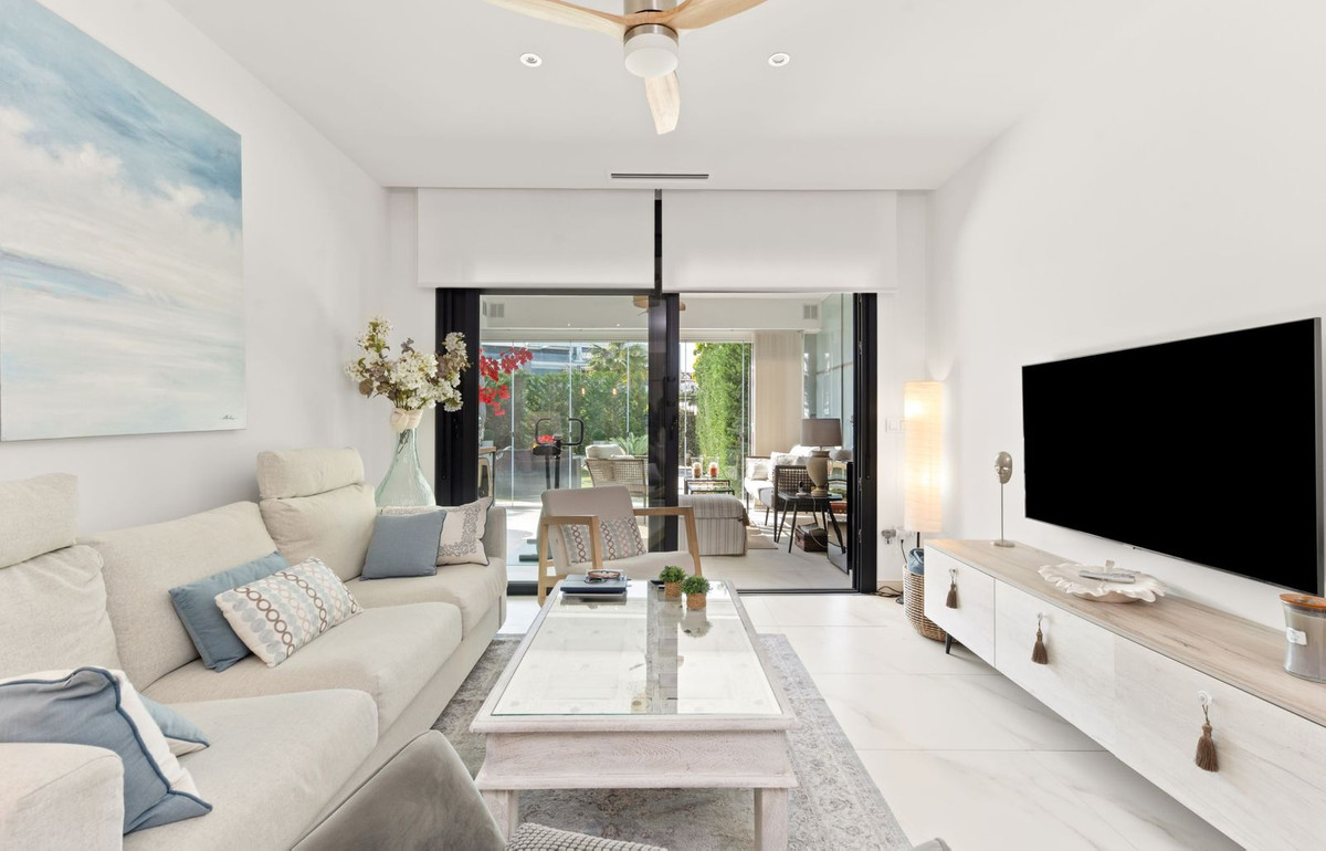 Appartement te koop in New Golden Mile | 2 slaapkamers H5335375