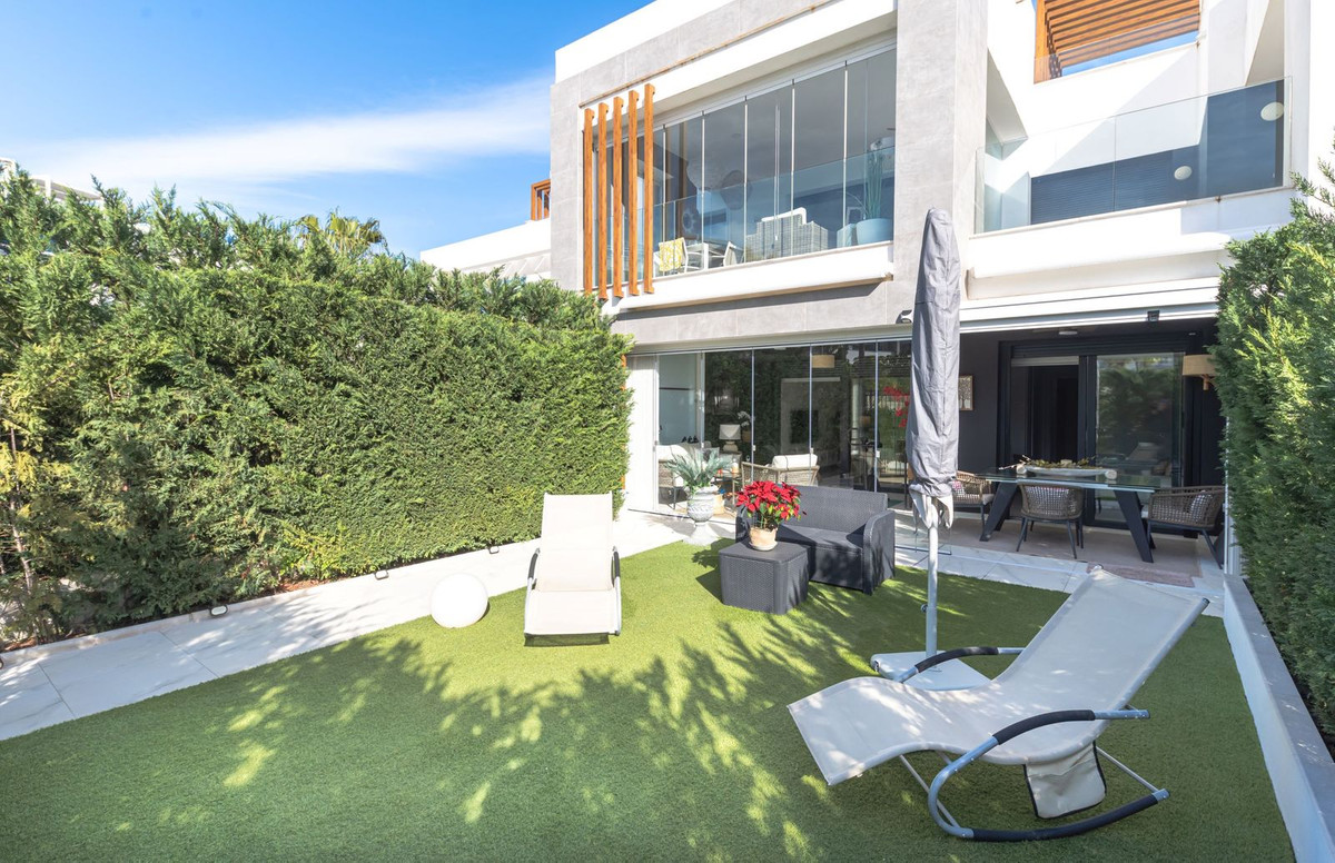 Appartement te koop in New Golden Mile | 2 slaapkamers H5335375