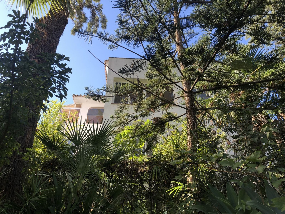 Appartement te koop in New Golden Mile | 6 slaapkamers H5346556