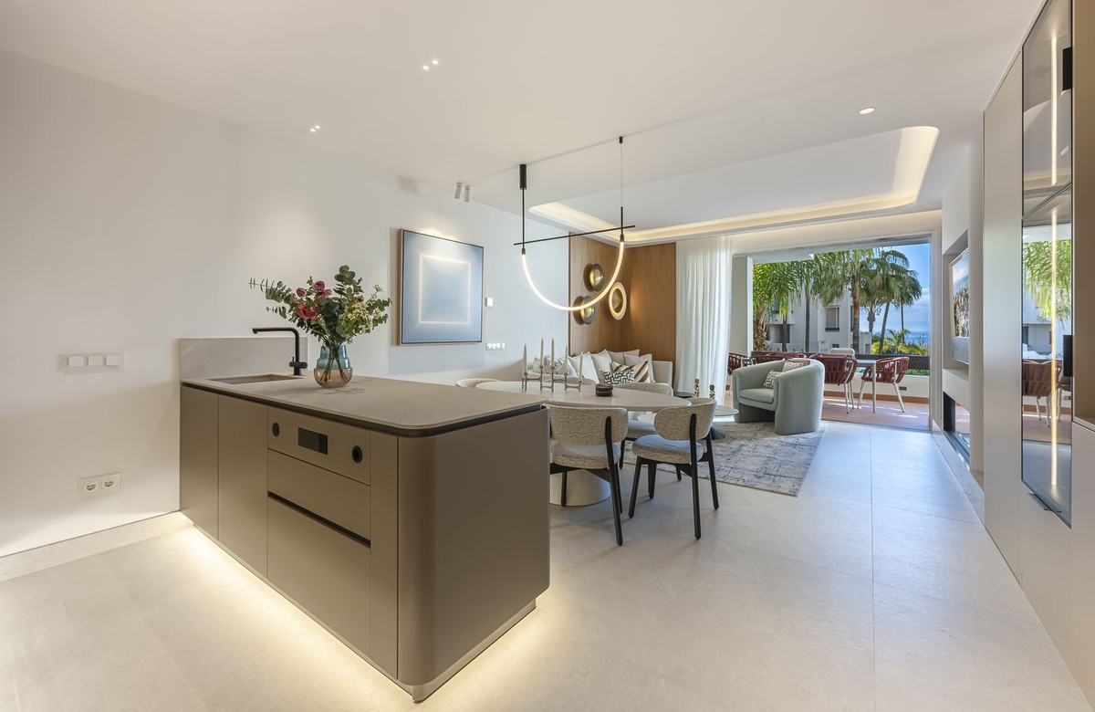 Appartement te koop in New Golden Mile | 3 slaapkamers H5361238