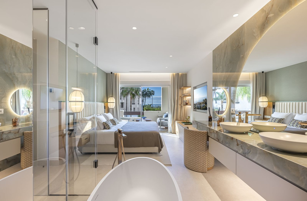 Appartement te koop in New Golden Mile | 3 slaapkamers H5361238