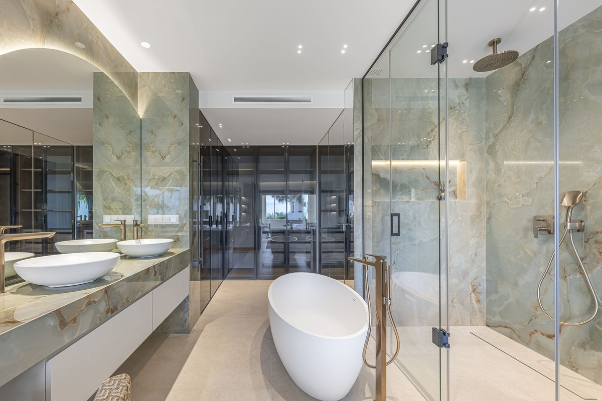 Appartement te koop in New Golden Mile | 3 slaapkamers H5361238