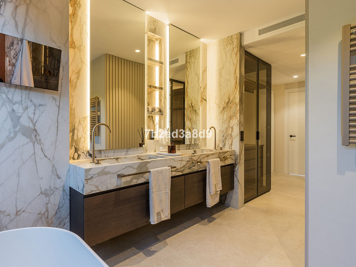 Appartement te koop in New Golden Mile | 3 slaapkamers H5362954