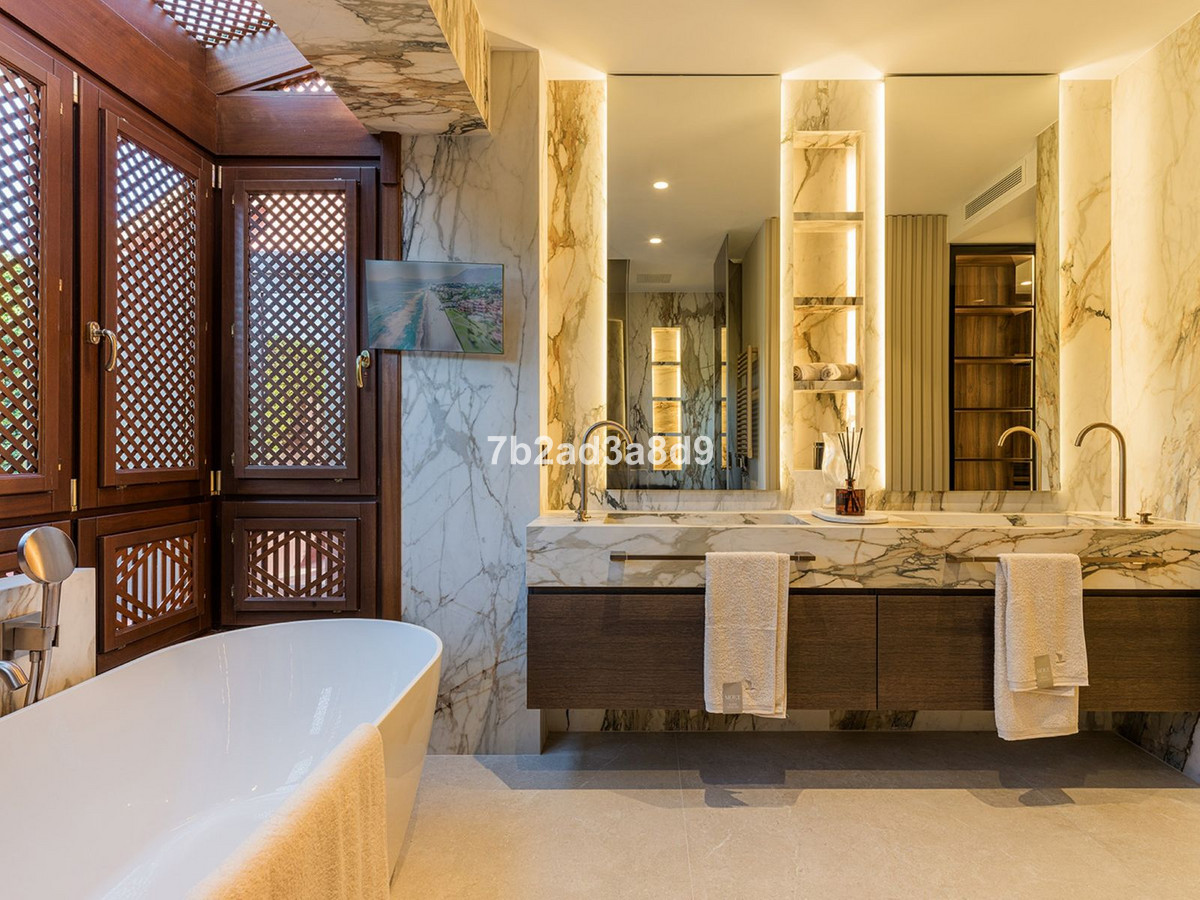 Appartement te koop in New Golden Mile | 3 slaapkamers H5362954