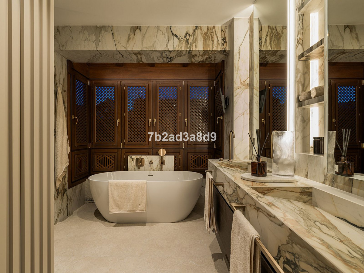 Appartement te koop in New Golden Mile | 3 slaapkamers H5362954