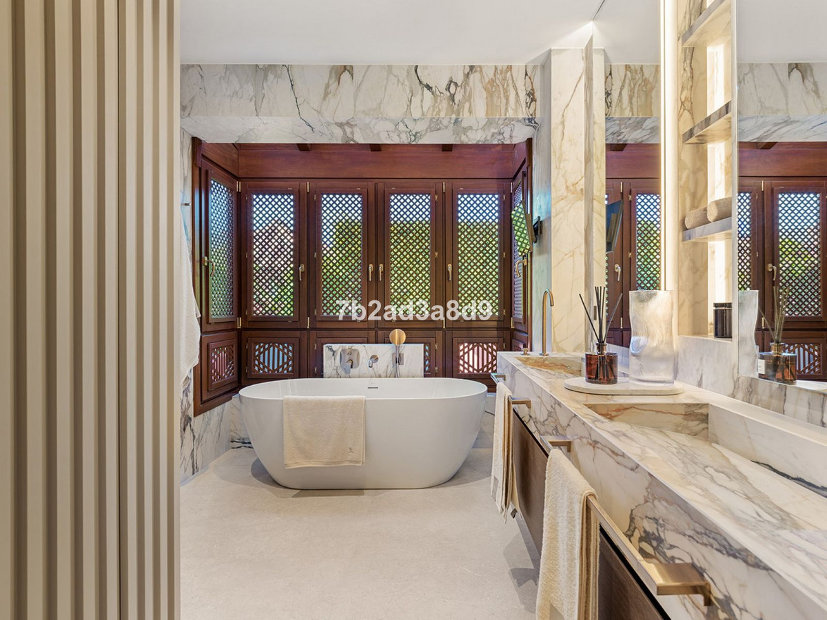 Appartement te koop in New Golden Mile | 3 slaapkamers H5362954