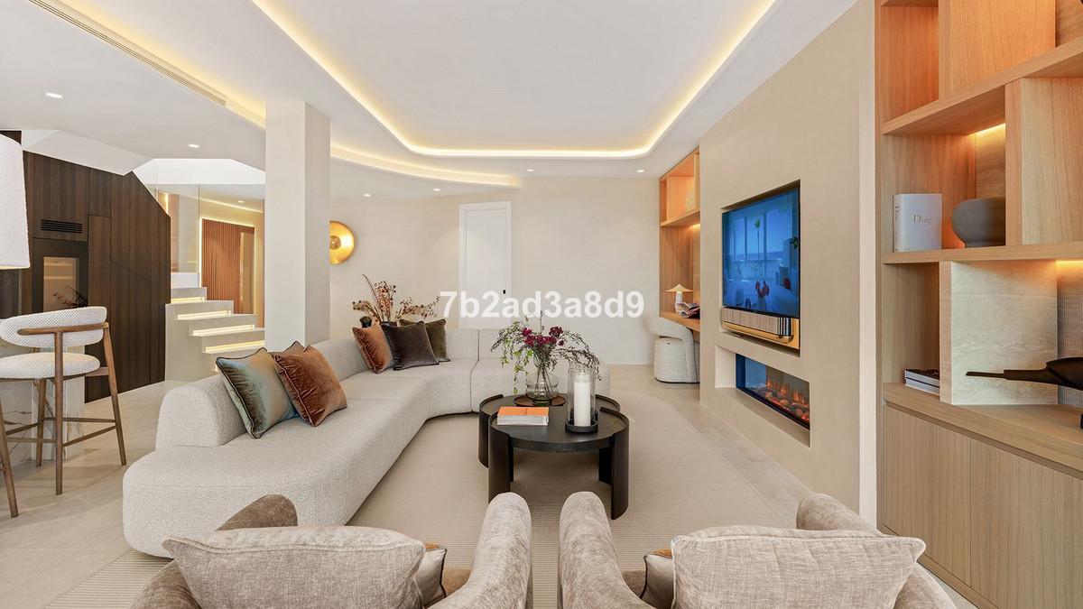 Appartement te koop in New Golden Mile | 3 slaapkamers H5362954