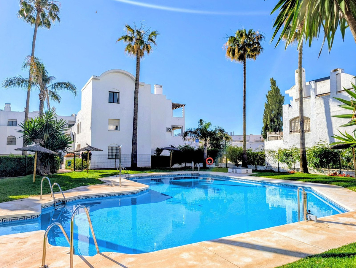 Appartement te koop in New Golden Mile | 3 slaapkamers H5390683