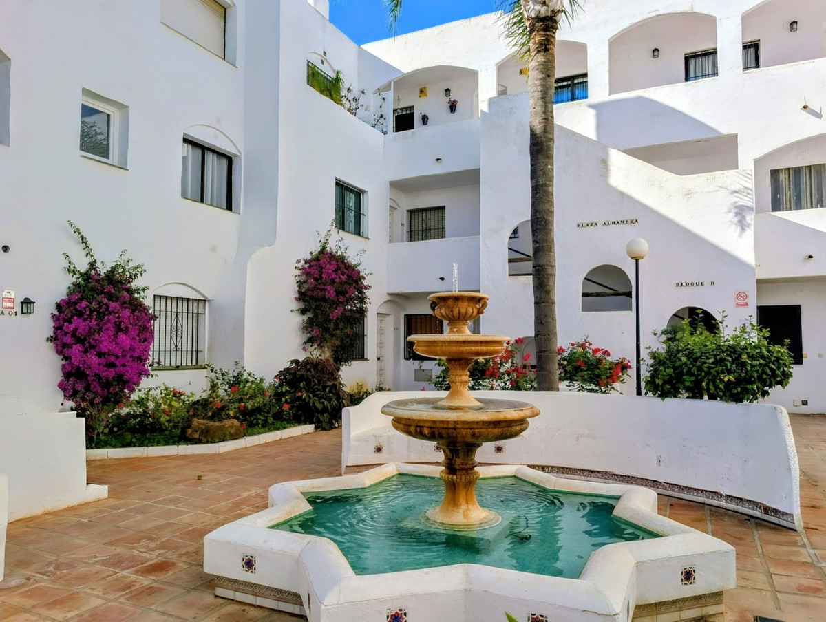Appartement te koop in New Golden Mile | 3 slaapkamers H5390683
