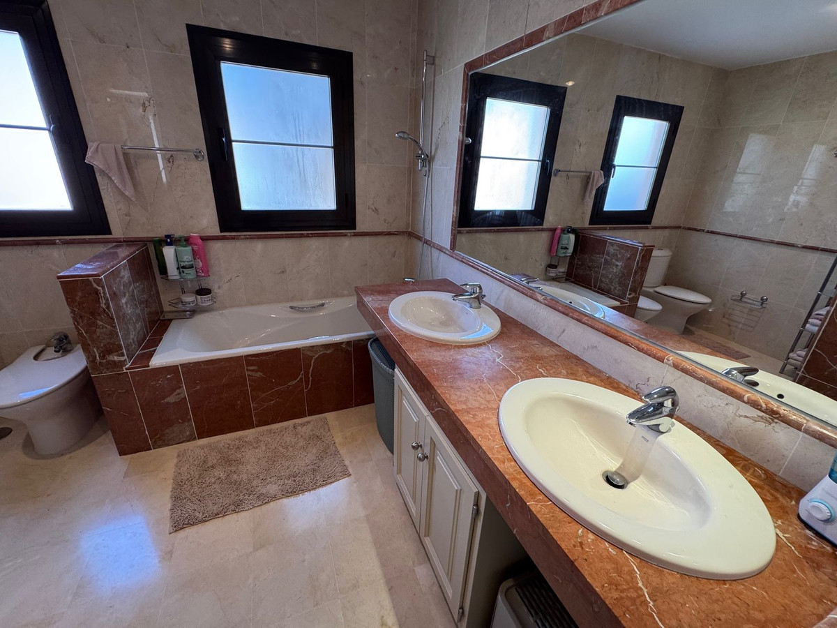 Appartement te koop in New Golden Mile | 4 slaapkamers H5395864
