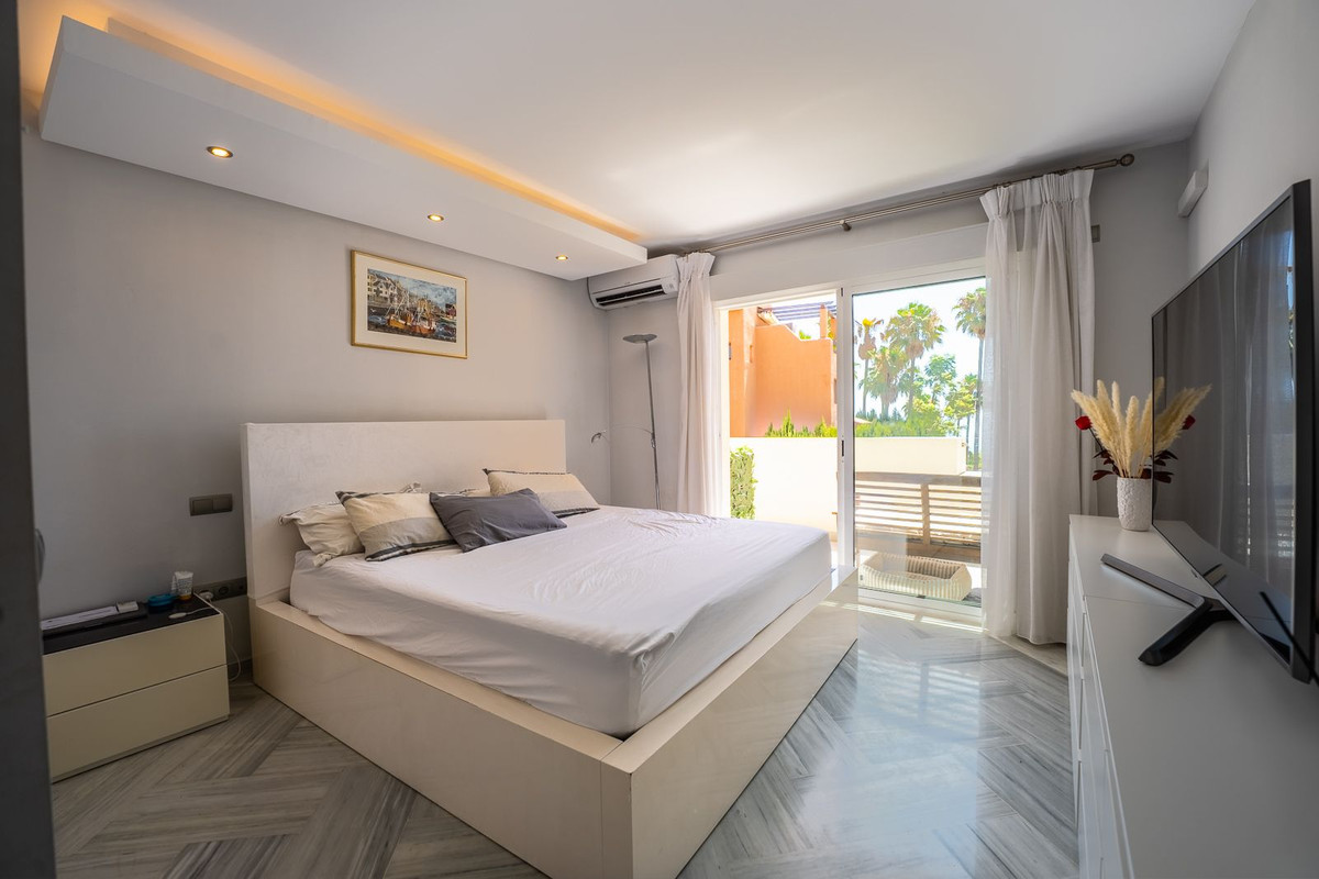 Appartement te koop in New Golden Mile | 4 slaapkamers H5434813