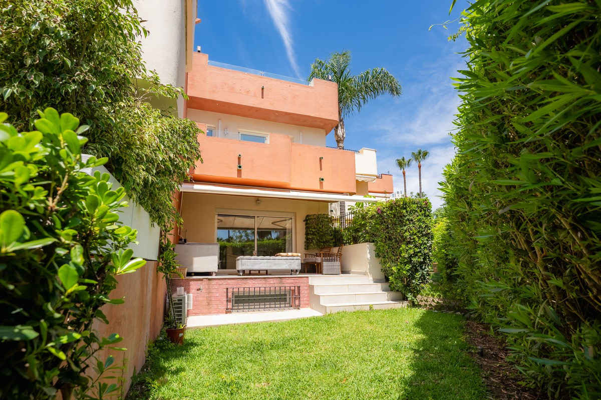 Appartement te koop in New Golden Mile | 4 slaapkamers H5434813