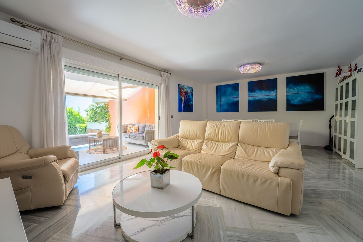 Appartement te koop in New Golden Mile | 4 slaapkamers H5434813