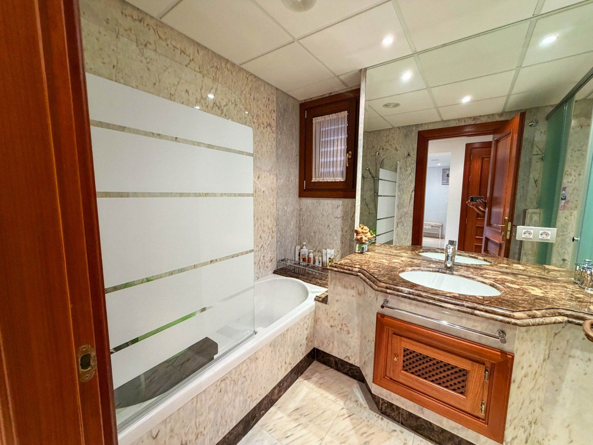 Appartement te koop in New Golden Mile | 2 slaapkamers H5463187