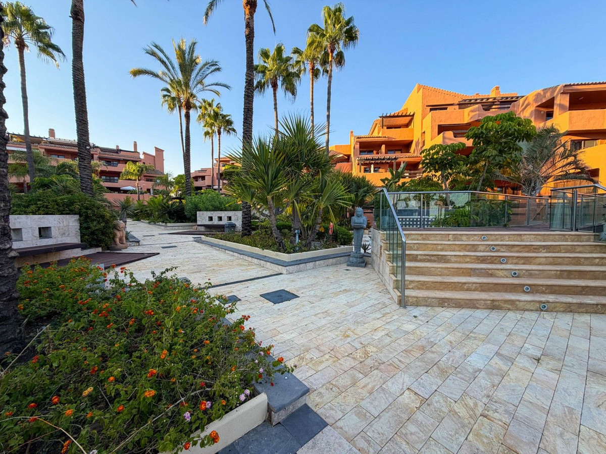 Appartement te koop in New Golden Mile | 2 slaapkamers H5463187