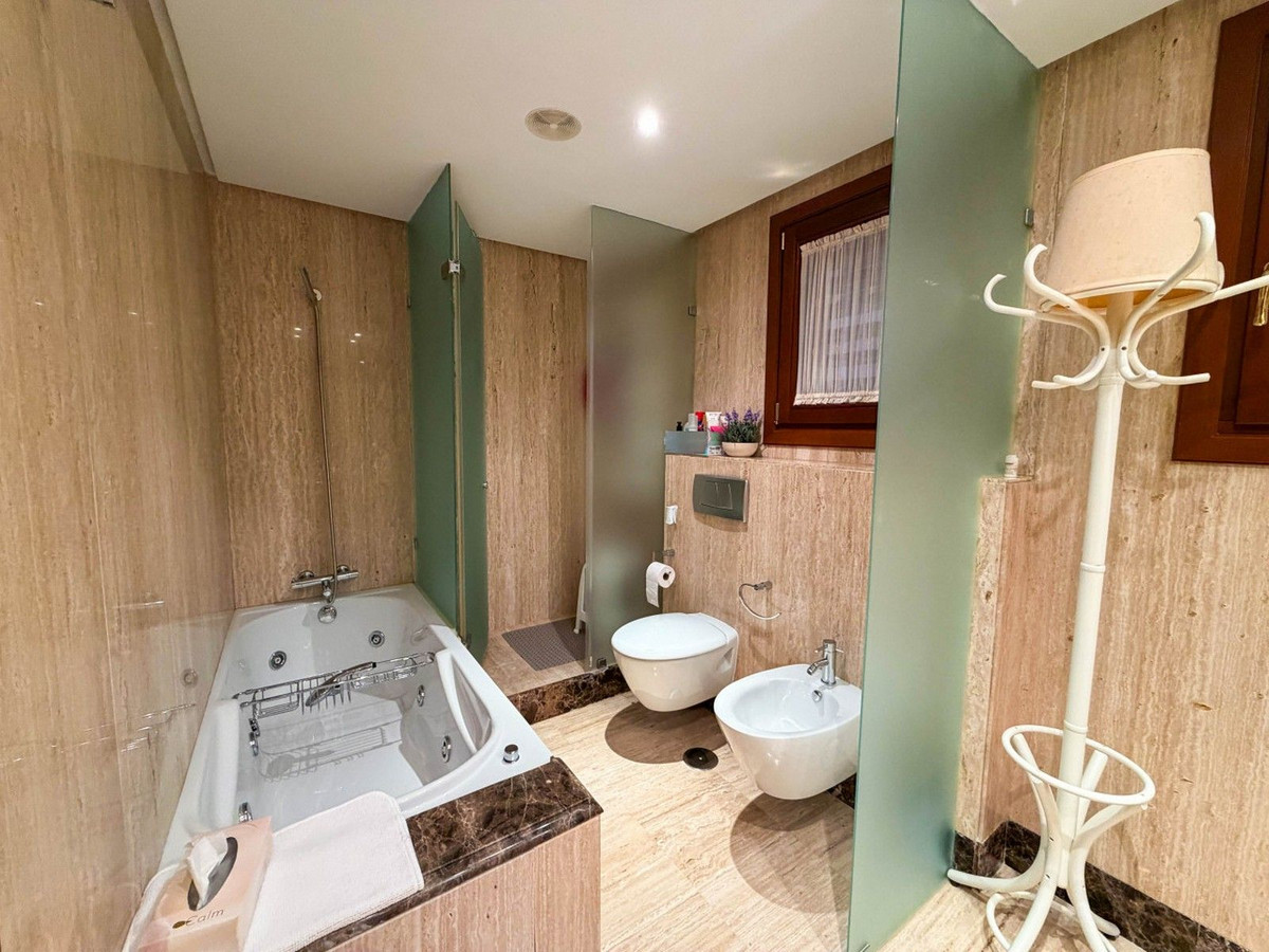 Appartement te koop in New Golden Mile | 2 slaapkamers H5463187