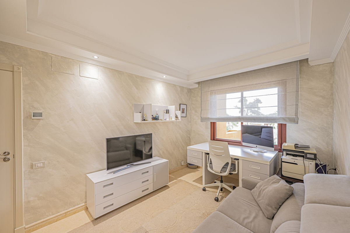Appartement te koop in New Golden Mile | 3 slaapkamers H5483620