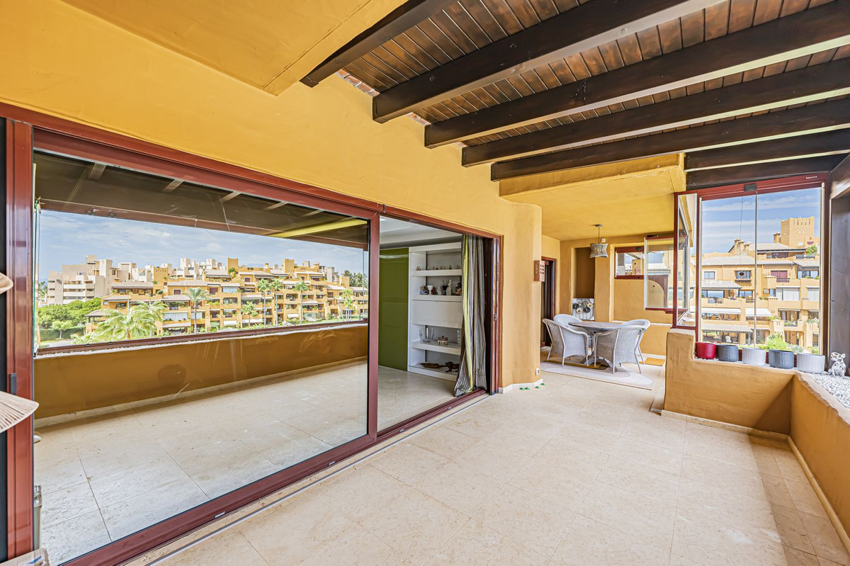 Appartement te koop in New Golden Mile | 3 slaapkamers H5483620