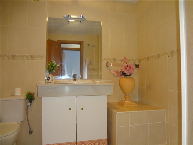 Tussenverdieping Appartement in Nueva Andalucía-17
