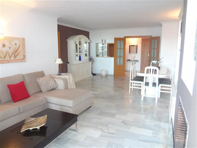 Tussenverdieping Appartement in Nueva Andalucía-4