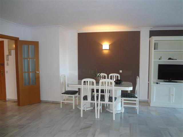 Tussenverdieping Appartement in Nueva Andalucía-7