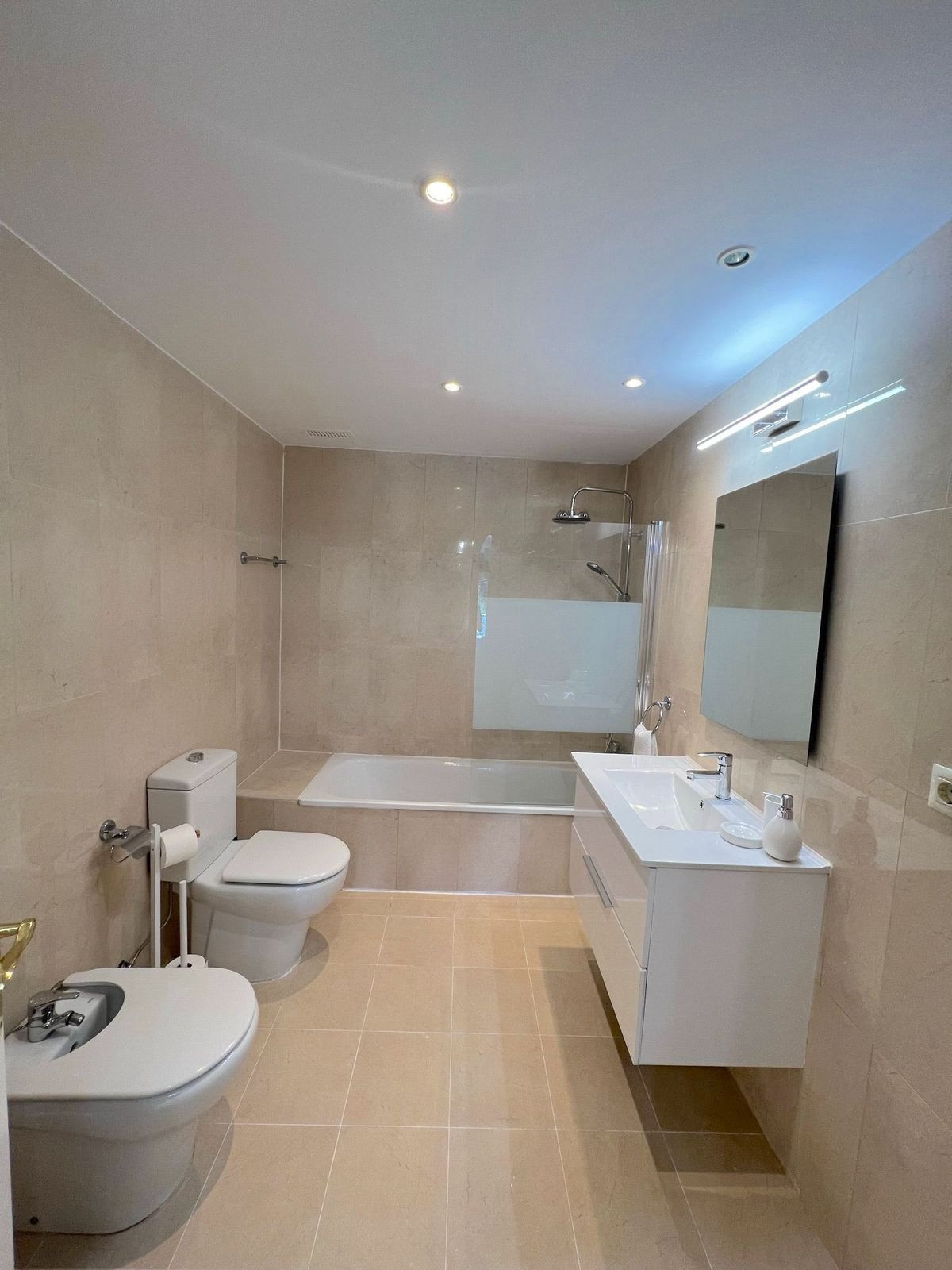 Appartement te koop in Nueva Andalucía | 3 slaapkamers H4137199