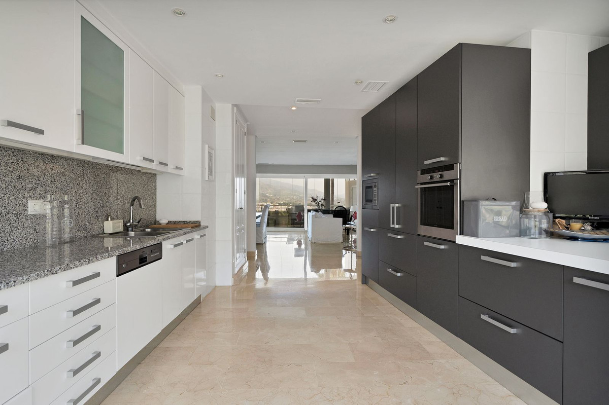 Appartement te koop in Nueva Andalucía | 3 slaapkamers H4749808