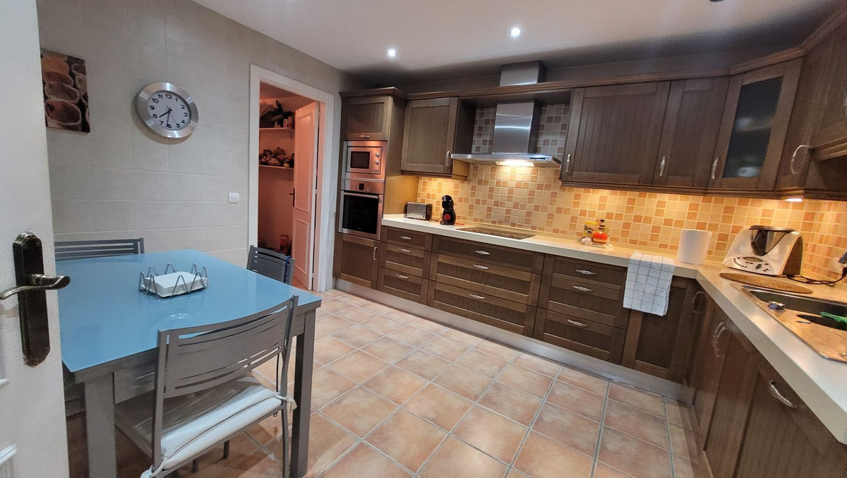 Appartement te koop in Nueva Andalucía | 3 slaapkamers H4853992