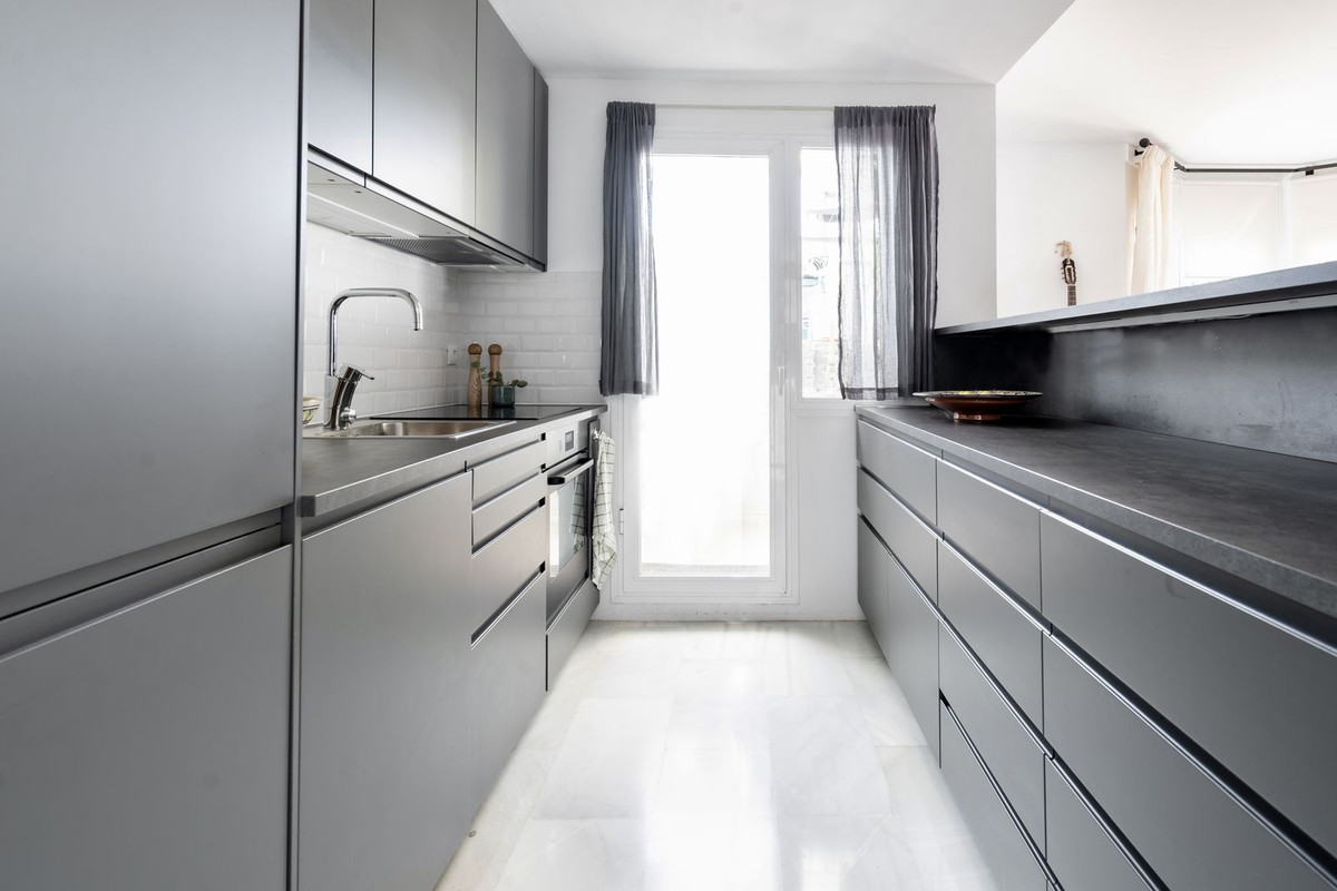 Appartement te koop in Nueva Andalucía | 2 slaapkamers H4951897