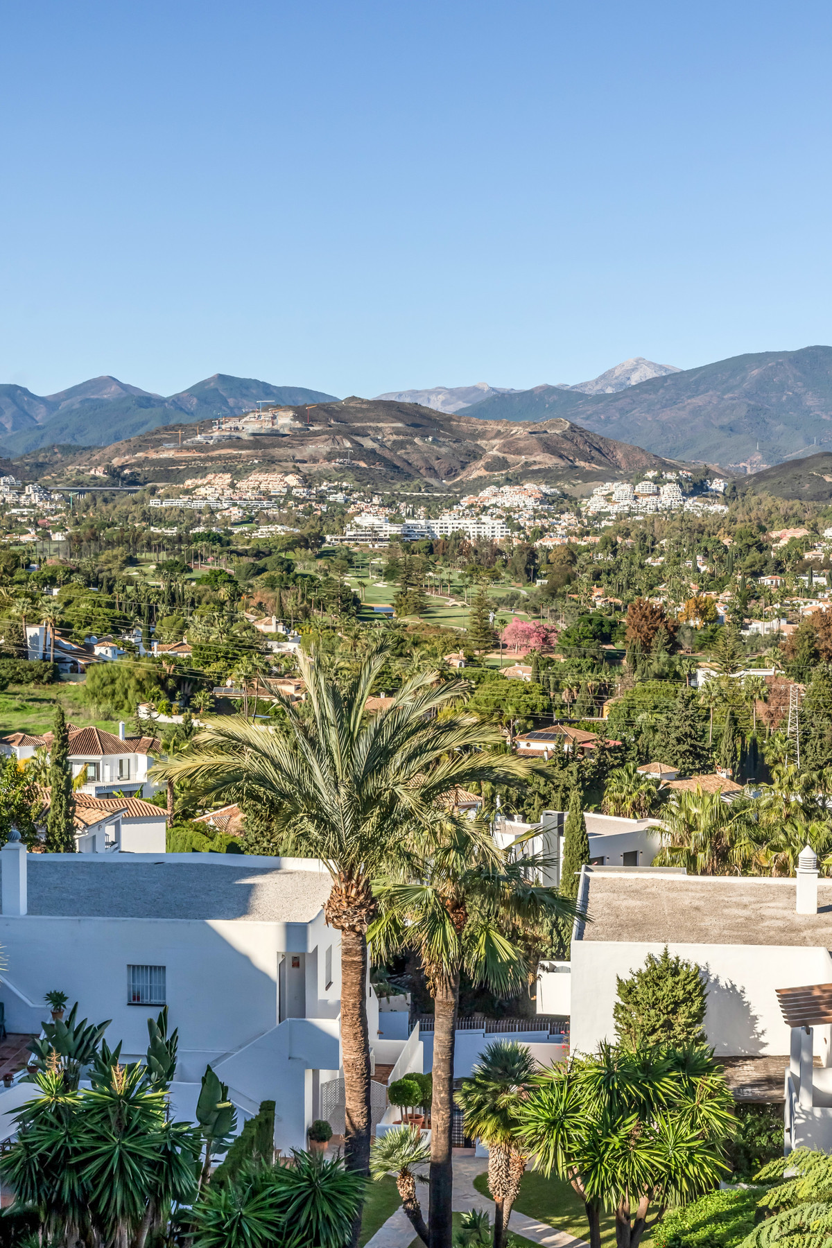 Appartement te koop in Nueva Andalucía | 2 slaapkamers H4954543