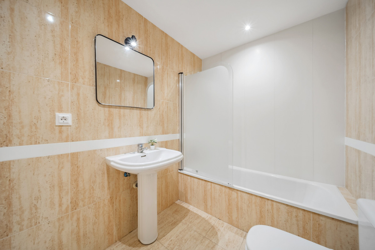 Appartement te koop in Nueva Andalucía | 2 slaapkamers H4956106