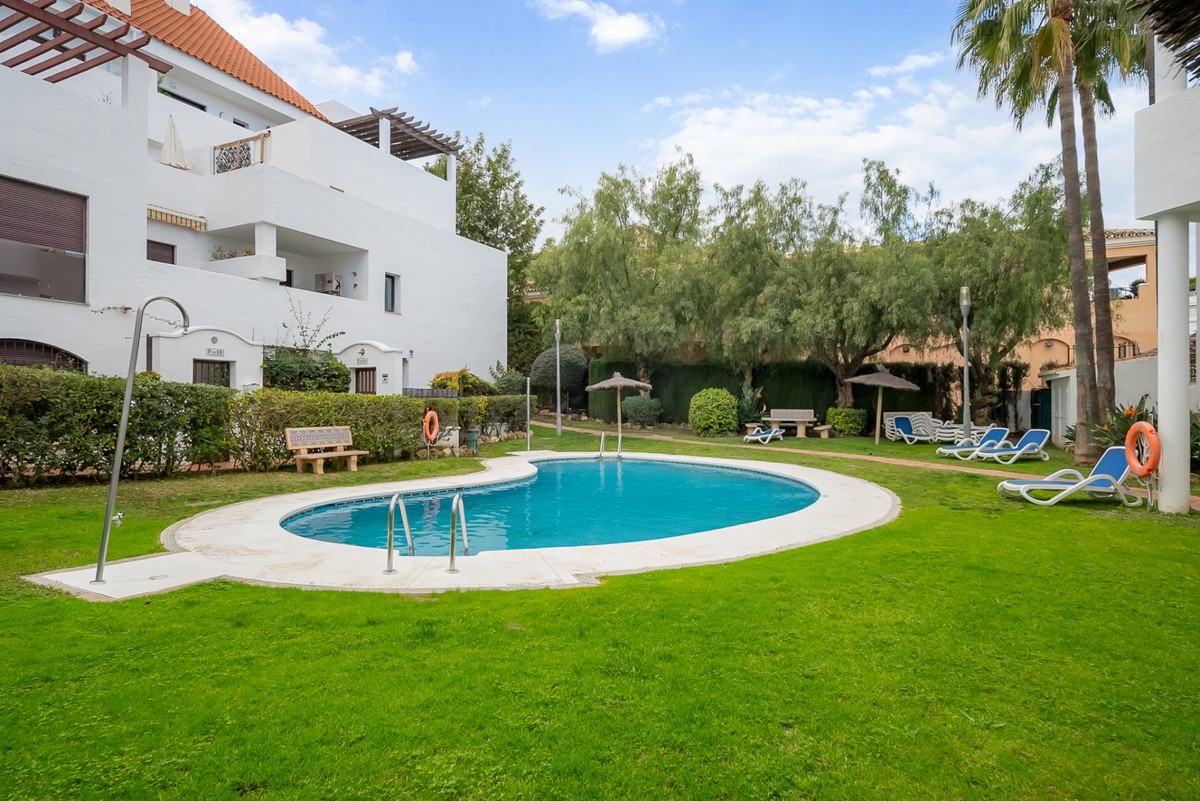 Appartement te koop in Nueva Andalucía | 2 slaapkamers H4956106