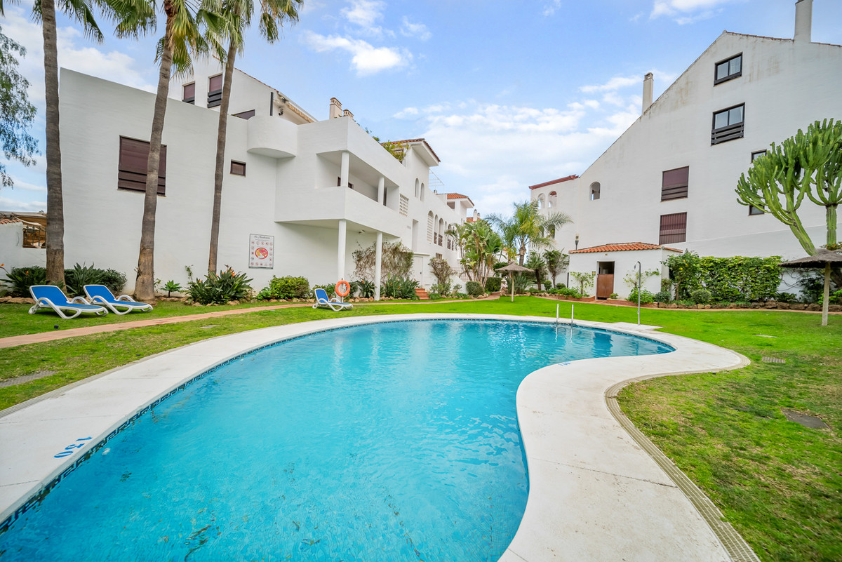 Appartement te koop in Nueva Andalucía | 2 slaapkamers H4956106