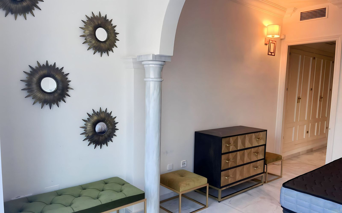 Appartement te koop in Nueva Andalucía | 2 slaapkamers H4994659