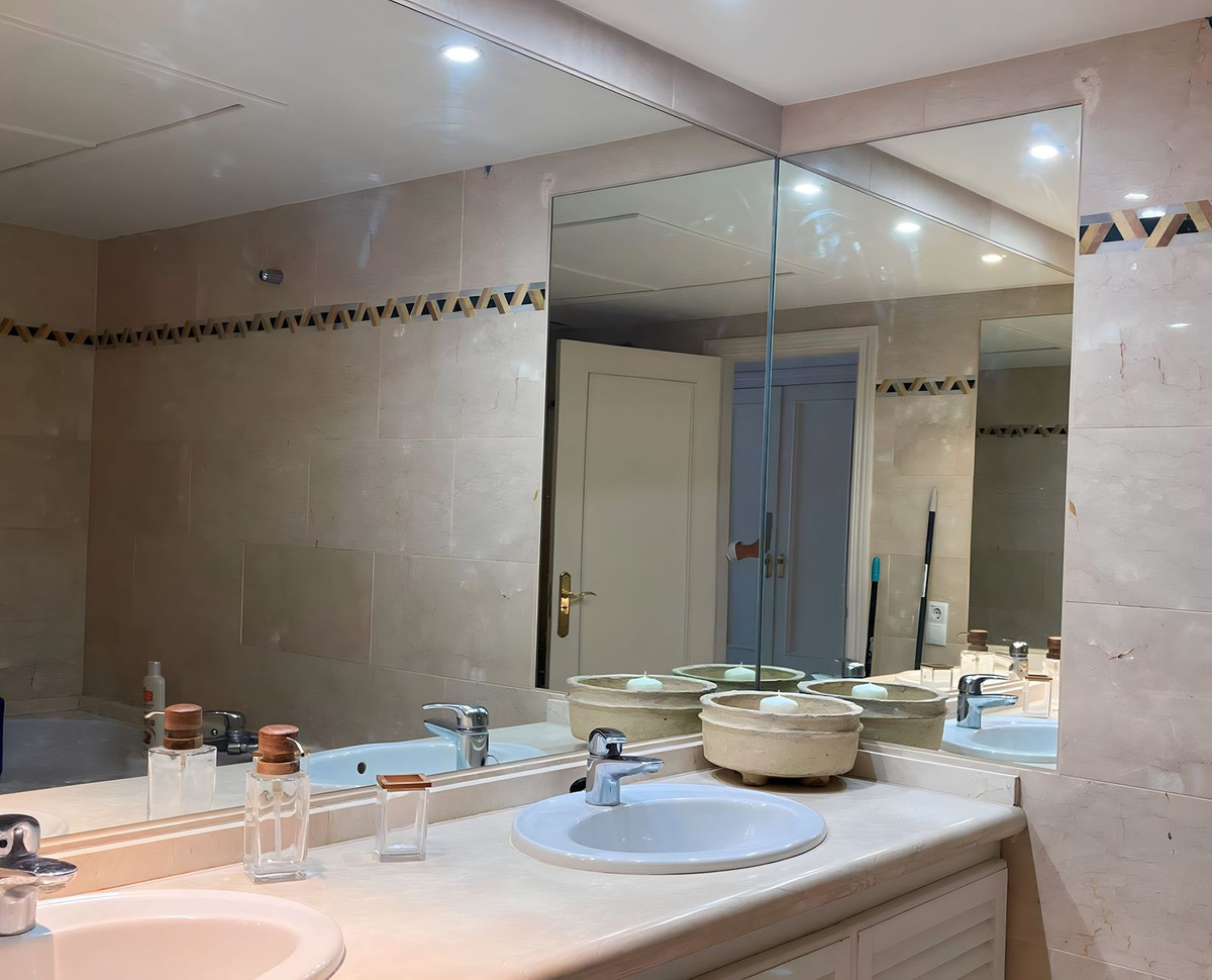 Appartement te koop in Nueva Andalucía | 2 slaapkamers H4994659