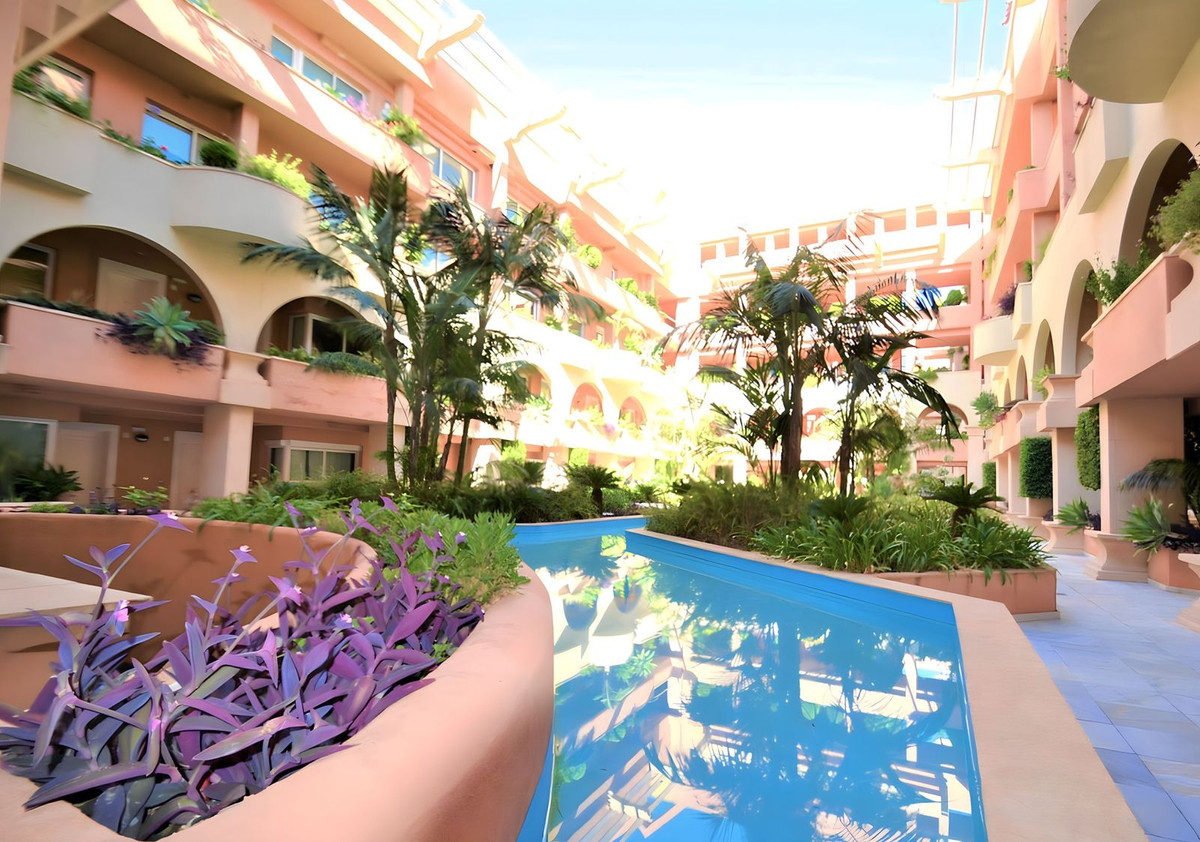 Appartement te koop in Nueva Andalucía | 2 slaapkamers H4994659